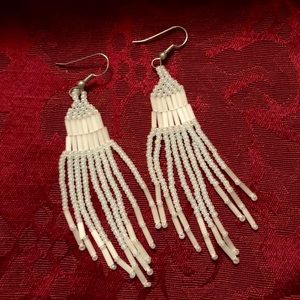 🌷$5 if bundled Vintage Beaded Earrings